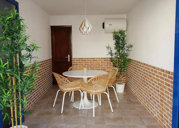 La Condesa Apartman Orzola